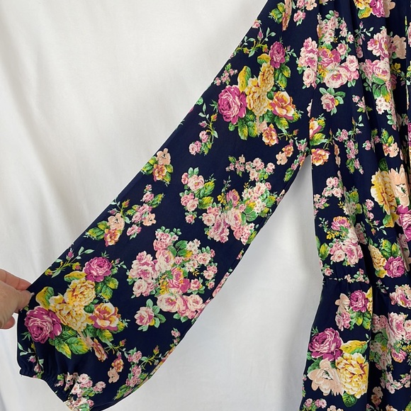 Neiman Marcus Navy Blue Floral Long Sleeve V-Neck Romper - Size Large - Picture 8 of 14